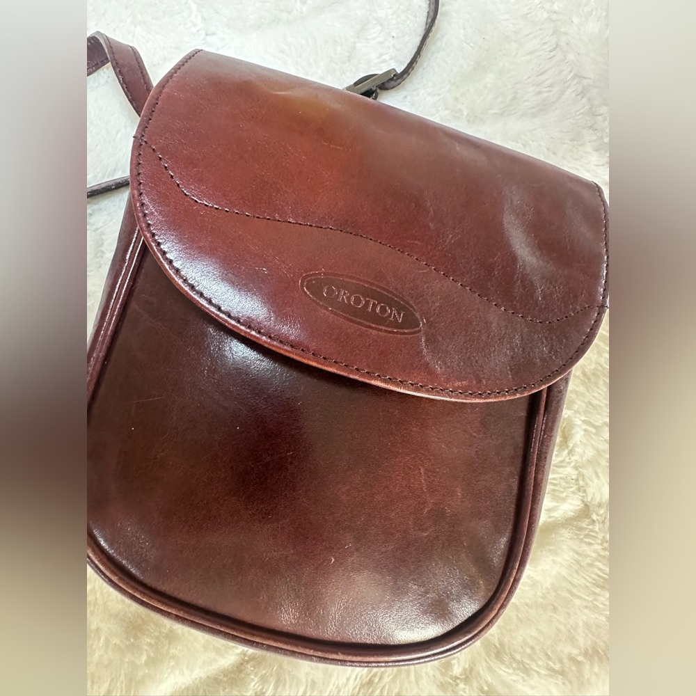 Oroton Rich Brown Leather Messenger Bag